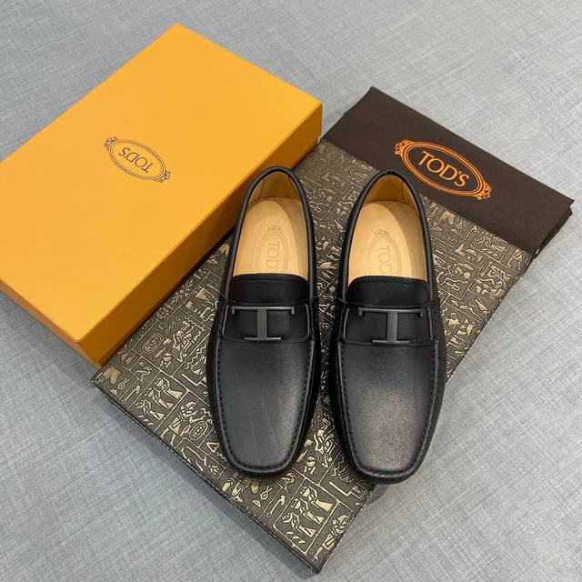 Tods 男士豆豆鞋 专柜同步新款 高端品质 牛皮杏色牛里.原版包装 黑色 尺码38-45