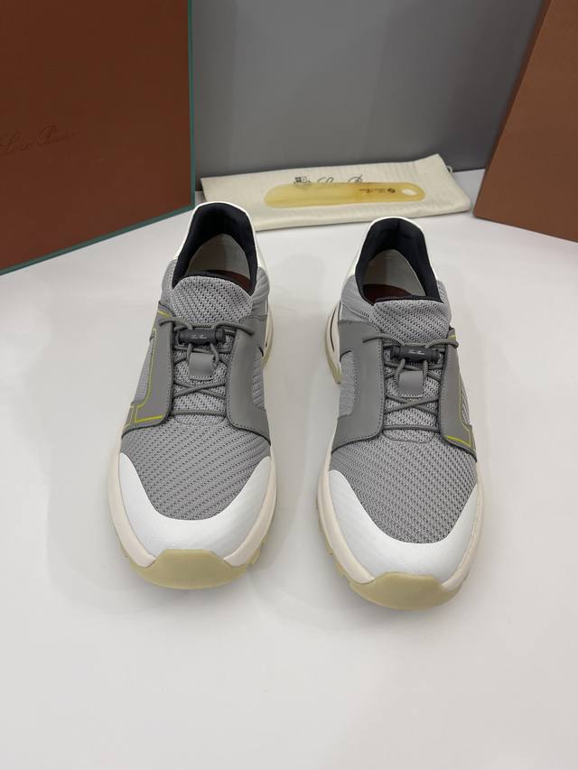 商标 Loro Piana L 码数 39 44 45 46 47订做不退换 等级 材料 这款休闲鞋采用wind纤维针织而成 呈现出别致的立体效果 独特的版型在