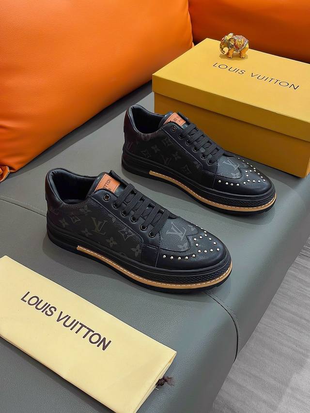 商品名称 Louis Vuitton 路易 威登 .00 正规码数: 38-44 休闲鞋 商品材料 精选 进口牛皮鞋面 柔软羊皮内里 原厂大底