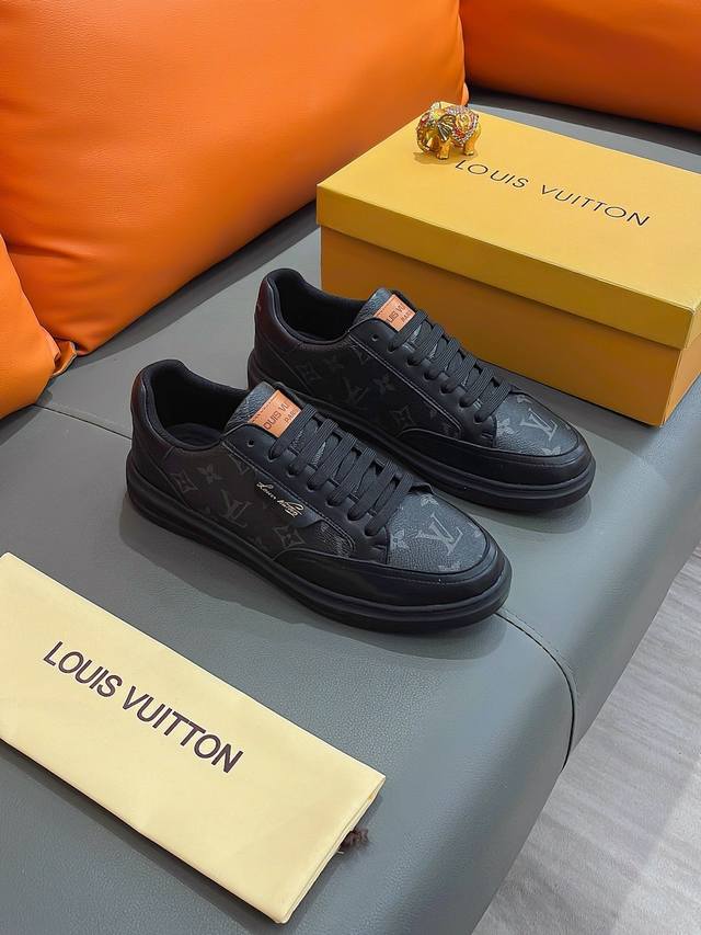 商品名称 Louis Vuitton 路易 威登 .00 正规码数: 38-44 休闲鞋 商品材料 精选 头层牛皮鞋面 柔软羊皮内里 原厂大底