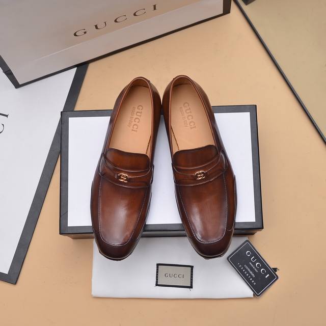 牛里 古奇男士最新新款休闲鞋 官网同步上市 绝对的奢华打造 进口深胶大底 舒适感爆棚 独特的设计理念 引领时尚新概念 配码 38-45