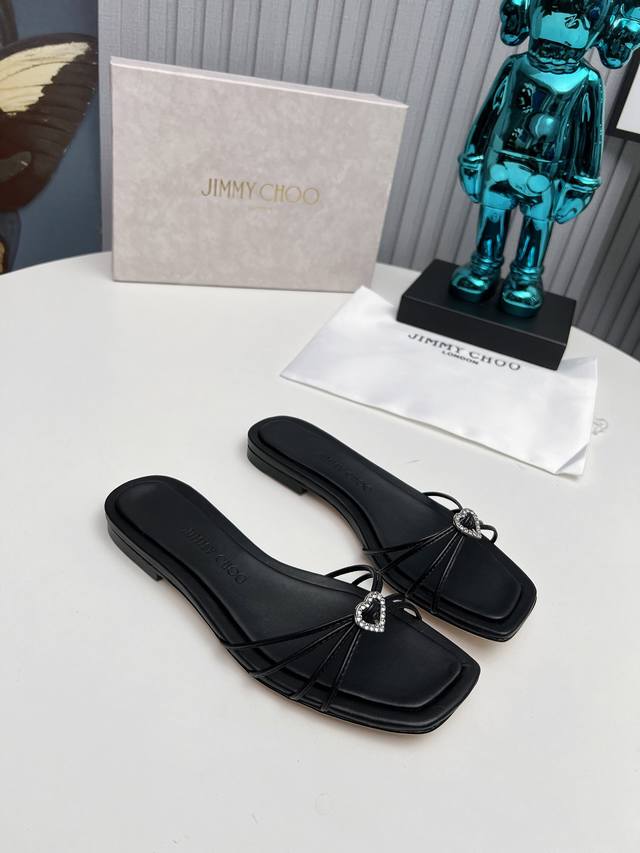 Jimmy Choo 吉米周 是一个非常全面之尊贵时尚生活品牌 香港,美国等大时尚博主及明星的同款表带女士高跟 中跟 平跟后空凉鞋系列 澳大利亚尖头 圆头 方头