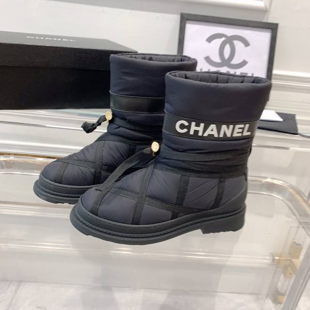 Chanel新款羽绒雪地靴 顶级版本 上脚超级有范 时尚保暖又时髦 原版进口羽绒棉料 进口羊毛内里 原版防滑大底 Size:35-40