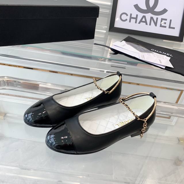 Chanel 新款单鞋 小红书 Ins 社交平台各种展示 各种秀 上脚更是要沦陷了超级爱 简直就是夏天的灵魂绝配 真皮大底 羊皮垫脚 Size:35-40