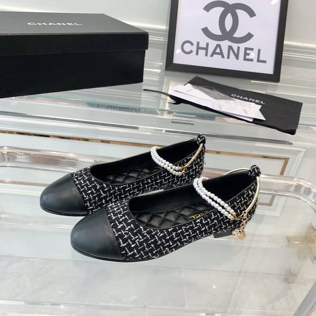 Chanel 新款单鞋 小红书 Ins 社交平台各种展示 各种秀 上脚更是要沦陷了超级爱 简直就是夏天的灵魂绝配 真皮大底 羊皮垫脚 Size:35-40