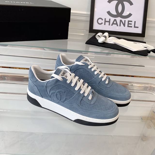 Chanel新款休闲鞋 顶级版本 购入原版一比一开发 所有细节和正品一样 顶级麓皮鞋面 重工艺布面垫脚 Tpu原版组合大底 Size:35-40