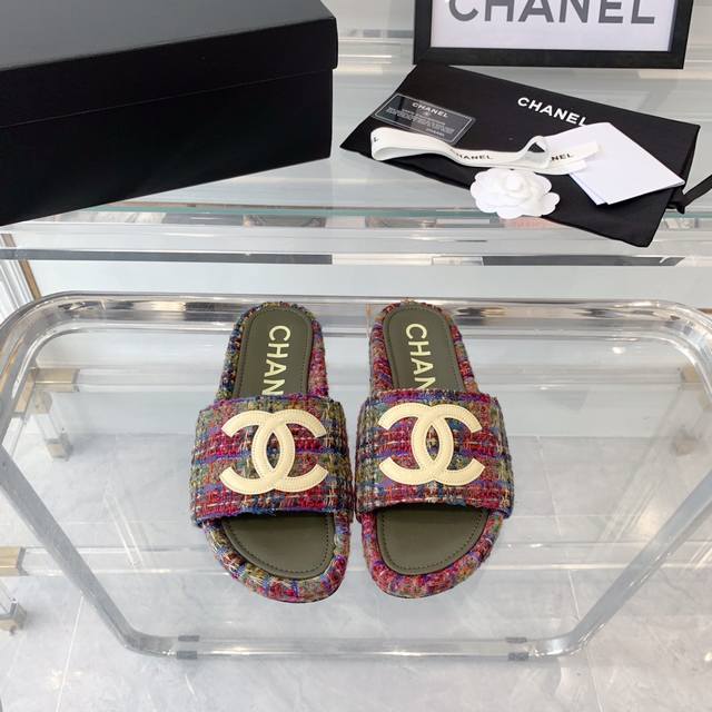 Chanel新款拖鞋 高品质出货 上脚超级仙女超级好看 与夏天完全融合百搭款 原版花尼布面料 原版防滑大底 Size:35-40