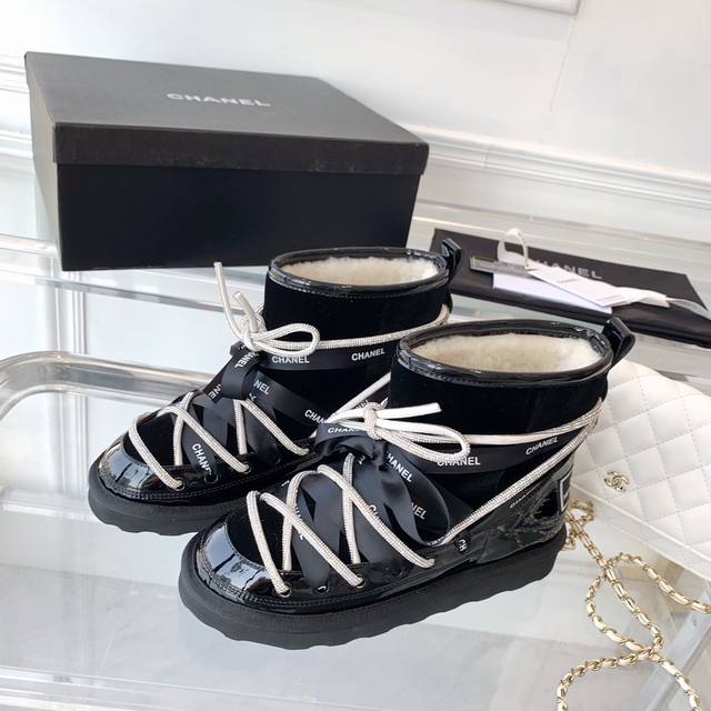 Chanel新款雪地靴 高版本 酷酷外形上脚特别吸睛 冬天就该买它保暖神器 经典款 皮毛一体 Size:35-40