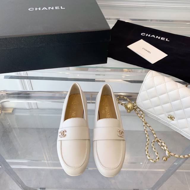 Chanel新款乐福鞋 顶级版本 顶级工艺 原版一比一完美复刻 进口牛皮鞋面 羊皮内里 羊皮垫脚 意大利真皮大底 Size:35-40