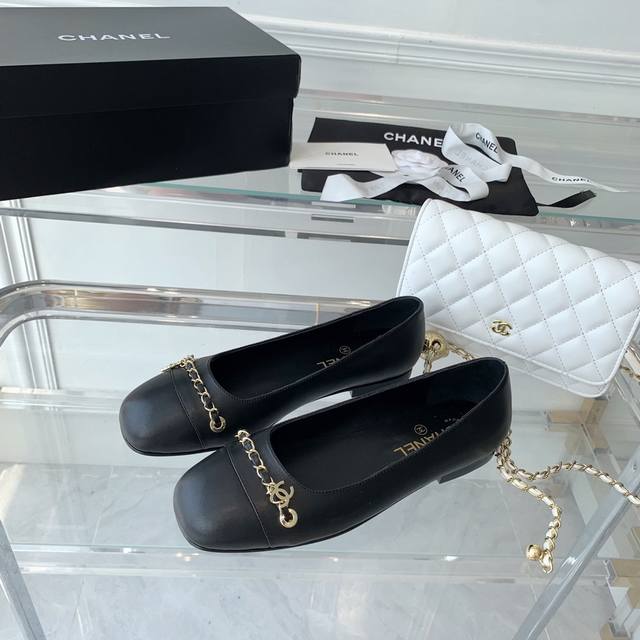 Chanel新款单鞋 又是一款永不过时的单品 简单而时尚 原版牛皮鞋面 意大利进口真皮大底 Size 35-40