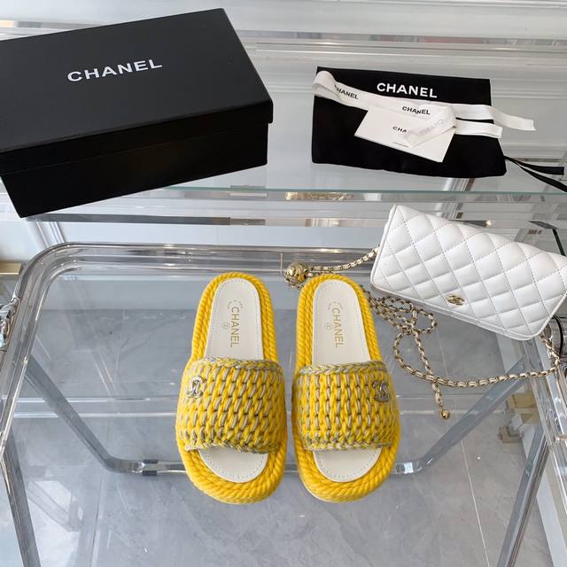 Chanel新款编织拖鞋 夏日的小清新 简洁又干净 低调而奢华 精美又气质 Size 35-40