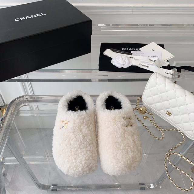 Chanel新款泰迪毛毛拖鞋 顶级版本 一款非常可爱的毛拖 上脚超级舒适保暖 潮人必备 Size: 35-40