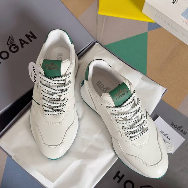 顶级版本 情侣款 Hogan霍根 最新款 H641系列 情侣款 休闲 运动鞋 原版购入开发 做货 本款h641系列女士运动鞋兼具个性设计和复古元素 轻便鞋底沿袭