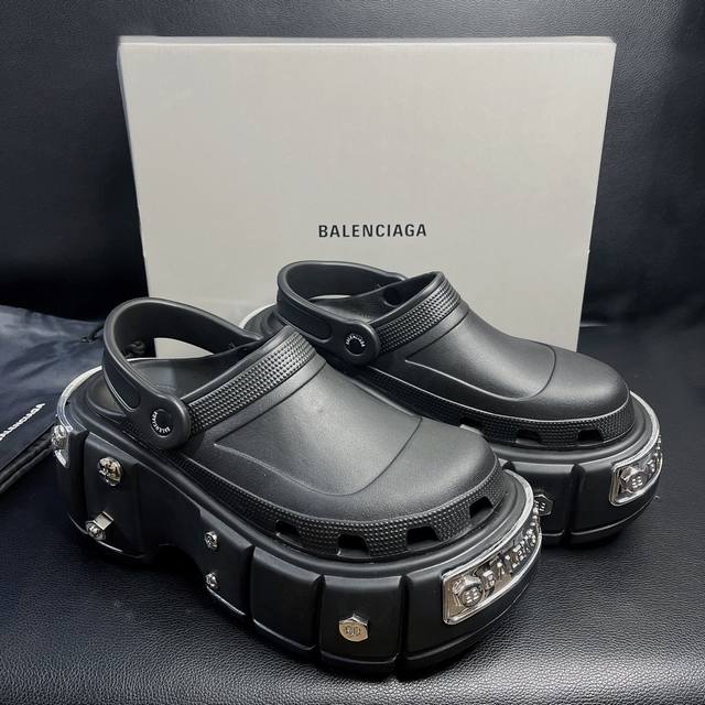 工厂价 Balenciaga Crocs 合作款 情侣爆款巴黎世家夏季洞洞鞋 原鞋购入开发 11厘米厚底 鞋底银色金属装饰并凹印bbbalenciaga品牌标识