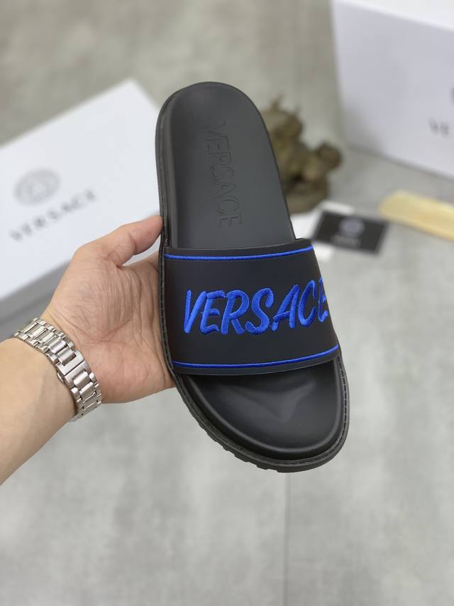 工厂价 Versace 范思哲专柜新款男士休闲拖鞋系列 1:1复核全球限量款鞋面采用进口原单面料原板大底男鞋码数 38-4 色可选