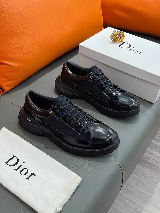 商品名称 Dior 迪奥 正规码数: 38-44 休闲鞋 商品材料 精选 牛皮鞋面 舒适羊皮内里 原厂特供大底
