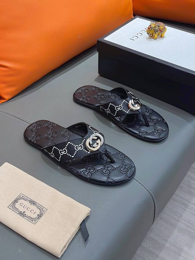 商品名称 Gucci 古驰 正规码数: 38-44 拖鞋 商品材料 精选进口原版面料 原厂特供原版底