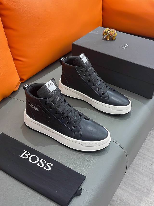 商品名称 Boss 波士 正规码数: 38-44 高帮鞋 商品材料 精选 进口牛皮鞋面 舒适羊皮内里 原厂大底
