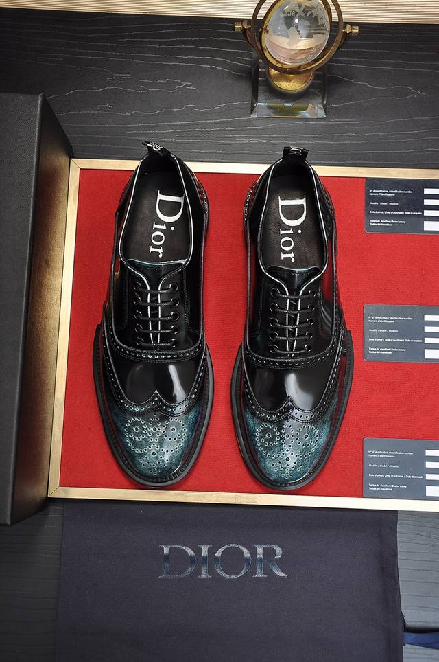 出厂价 迪奥 Dior 高端貨 牛里 原單品質dior .迪奧 原單代購、高端皮鞋、面料：採用意大利進口開邊珠牛皮水染牛里 牛皮里特供原版大底、做工精細、實物拍