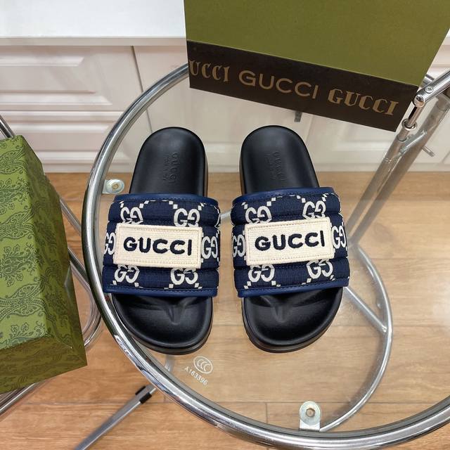 2024年gucci最新爆款火爆上市。专柜原版鞋开模精心制作，大牌明星最爱的奢侈品，高品质铸就经典，试脚非常舒适的一款厚底拖鞋，鞋面：织物 码数：35-45