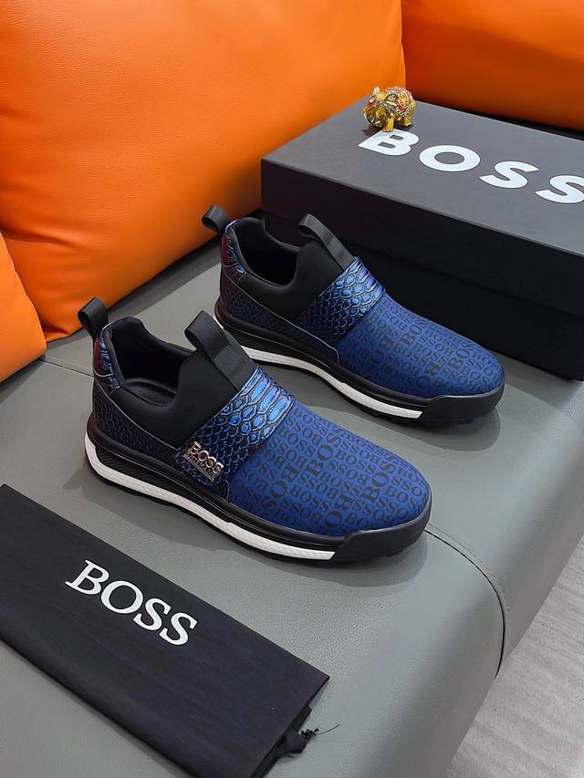 商品名称：Boss 波士 正规码数: 38-44 套脚鞋 商品材料：精选 鞋面，舒适羊皮内里 ；原厂大底。