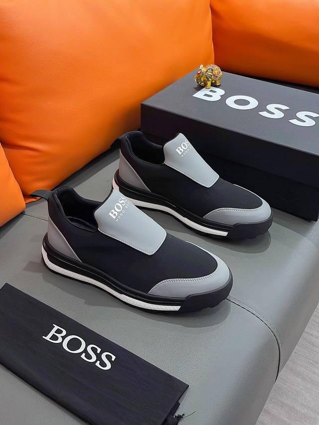 商品名称：Boss 波士 正规码数: 38-44 套脚鞋 商品材料：精选 弹力布鞋面，舒适羊皮内里 ；原厂大底。