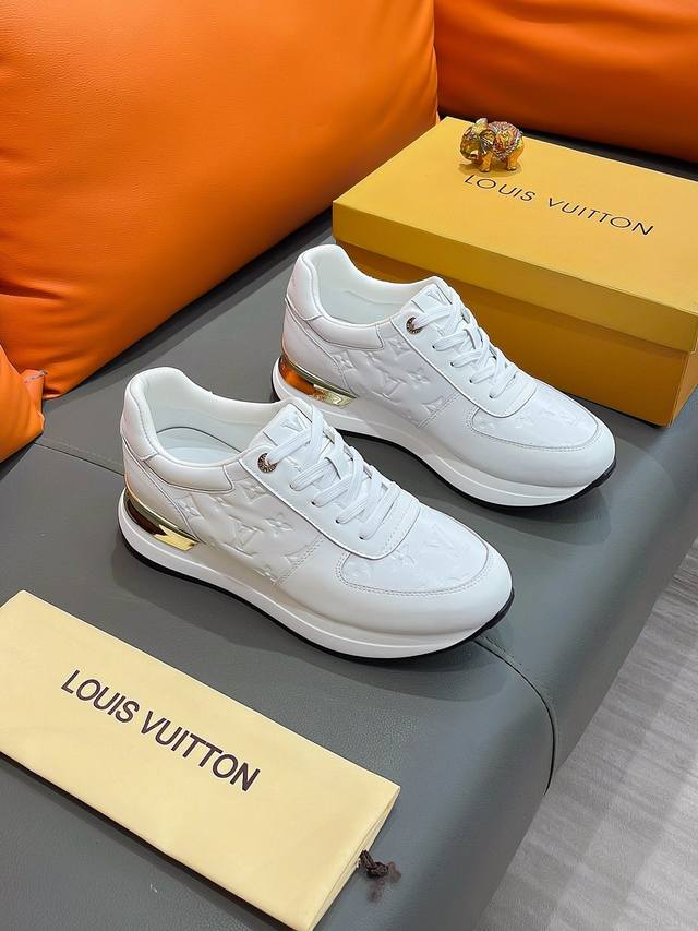 商品名称：Louis Vuitton 路易 威登 正规码数: 38-44 休闲鞋 商品材料：精选 牛皮鞋面，柔软羊皮内里；原厂大底。