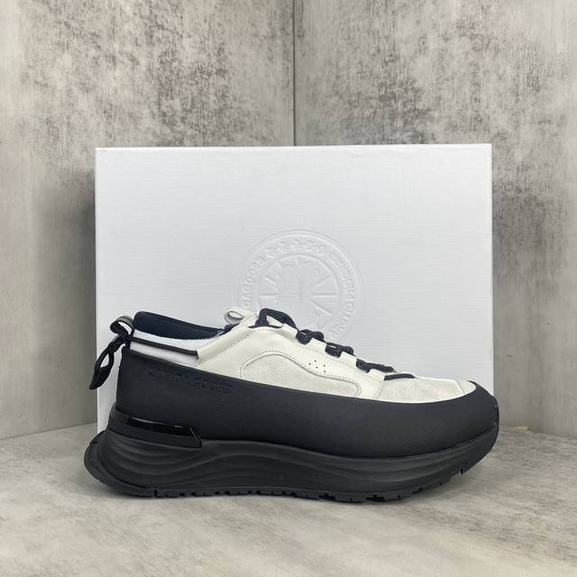 新款上架莞产顶级 Canada Goose 加拿大鹅 23Ss Glacier Trail 机能风户外鞋 品牌推出其首个运动鞋系列，名为 Glacier Tra