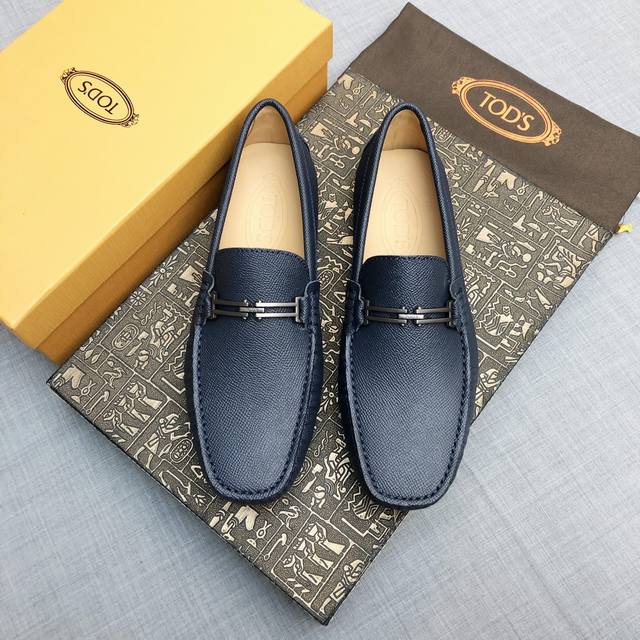 Tod* 男士豆豆鞋 专柜同步新款 高端品质 蜥蜴纹杏色牛里.原版包装。深蓝色，尺码38-45。
