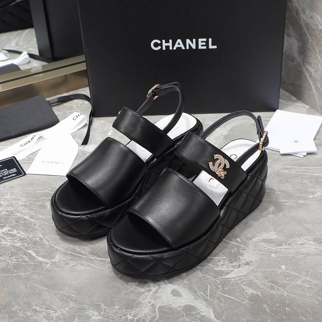 顶级版本 Chanel 香奈儿 24Ss厚底跛跟凉鞋 材料面料 牛皮 内里 羊皮 大底 原版大底 跟高 7.5Cm 码数 35-41