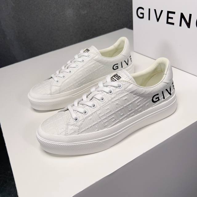 Gvx新品 Givench* 纪梵-希 G4系列低帮运动鞋 官方售价rmb , 进口牛皮系带拼接撞色设计 侧面压印4G Logo 立体浮雕 后跟饰片点缀give