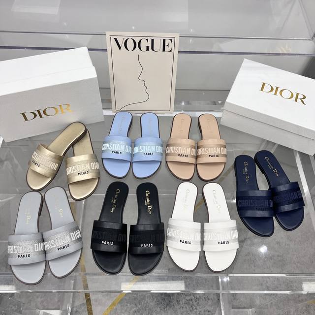 出厂价 迪奥 Dior 2024 春夏新款女鞋 Cd字母刺绣logo平底拼色一字拖鞋 Size 35-42