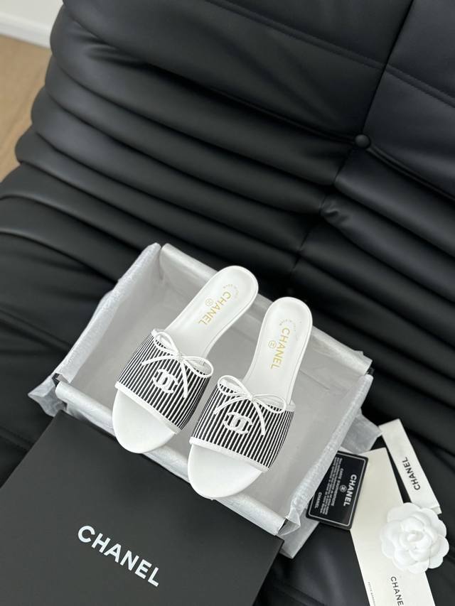 Chanel 24P新款拖鞋 顶级原版工艺！ 可可爱爱的拖鞋系列 鞋面采用绒布面料 内里羊皮 真皮大底 Size 35-39 其他码数定