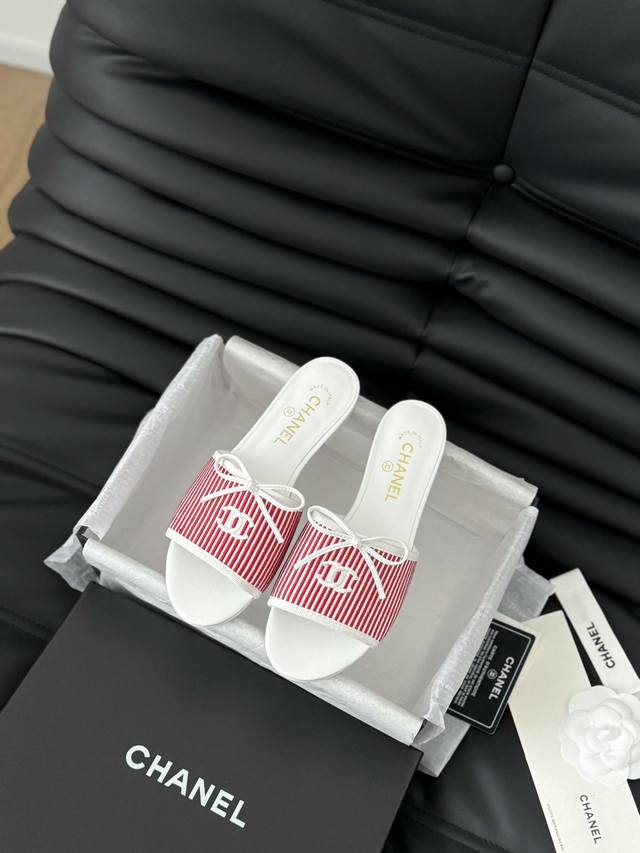 Chanel 24P新款拖鞋 顶级原版工艺！ 可可爱爱的拖鞋系列 鞋面采用绒布面料 内里羊皮 真皮大底 Size 35-39 其他码数定