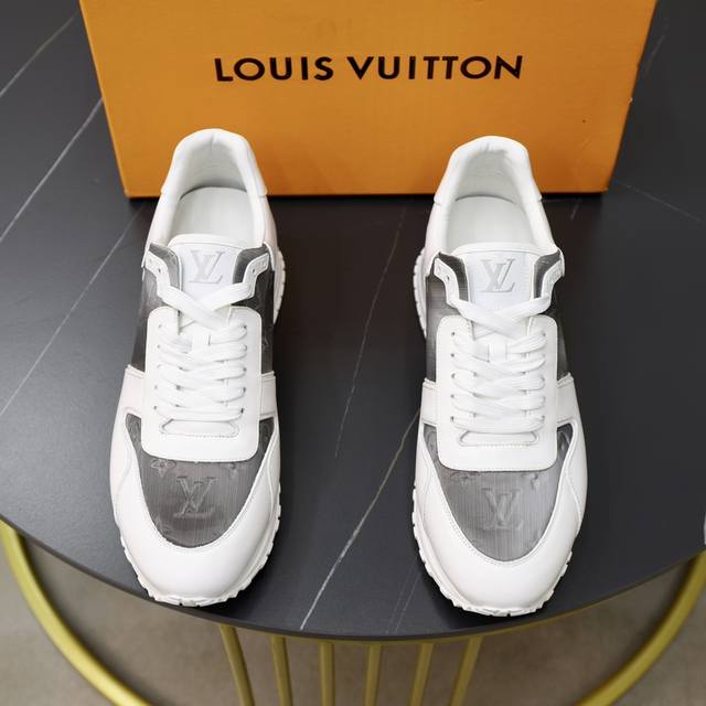 出厂价 顶级原单 品牌 Louis Vuitton Lv.路易威登 材质 原工厂变色牛皮面1 1原板大底 舒适内里 款式类型 休闲运动 板鞋 等级 专柜品质 顶