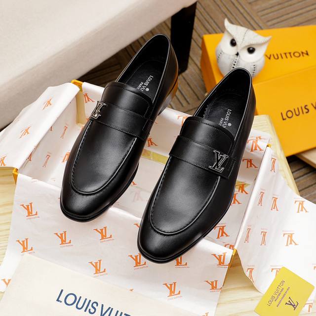 工厂价 Louis Vuitton 里 路易威登 新款男士休闲商务皮鞋官网原版复制，鞋面采用进口官网1 1材料制作意大利牛皮面，高端皮内里绝非一般的工艺制造，大