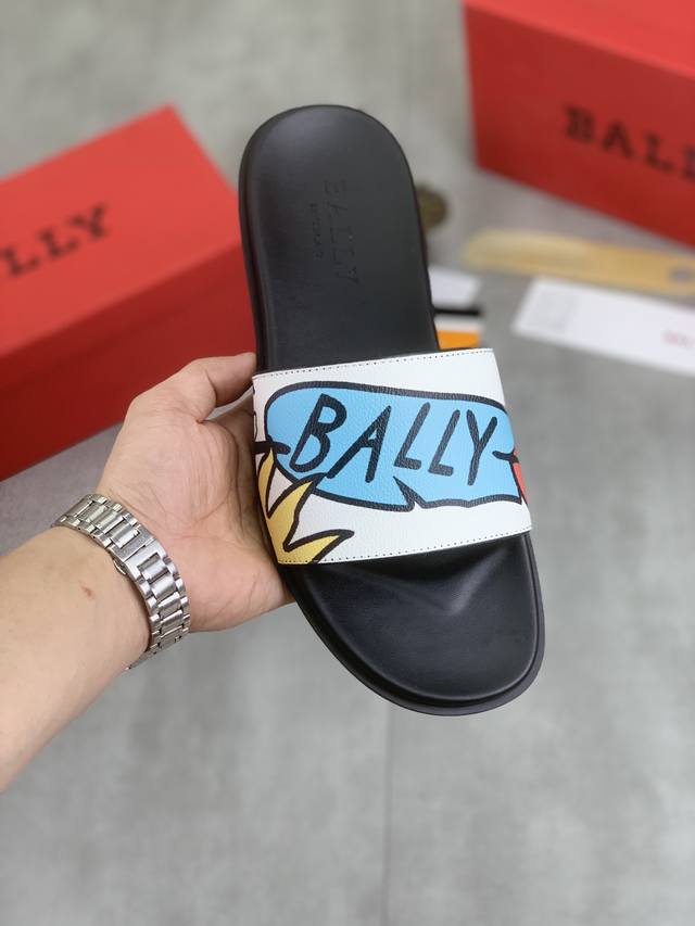 工厂价 实价 高品质拖鞋 Bally 官网同步最新款拖鞋 市场最高版本的，接受材质对比 鞋型对比 工艺对比 实用又有质感 百搭适用任何场合、越看越有味道。纯手工