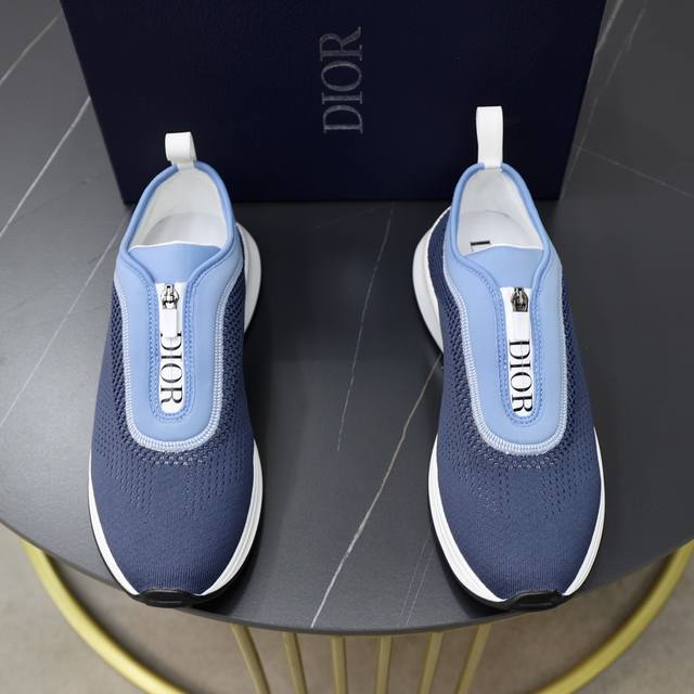 出厂价 情侣款 Dior 迪奥 -高端品质 原单 -鞋面 进口双层针织、鞋舌品牌塑胶logo -内里 垫脚；柔软 高韧性布匹 -大底 超轻tpu发泡 橡胶 双色