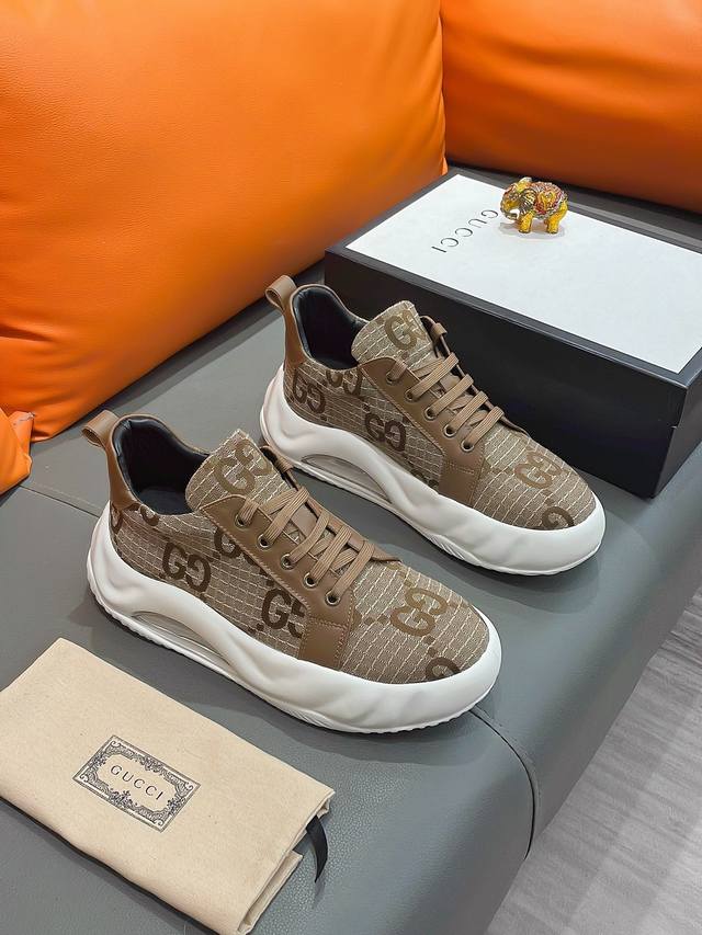 商品名称 Gucci 古驰 正规码数 38-44 休闲鞋 商品材料 精选 牛皮鞋面，柔软羊皮内里；原厂大底。