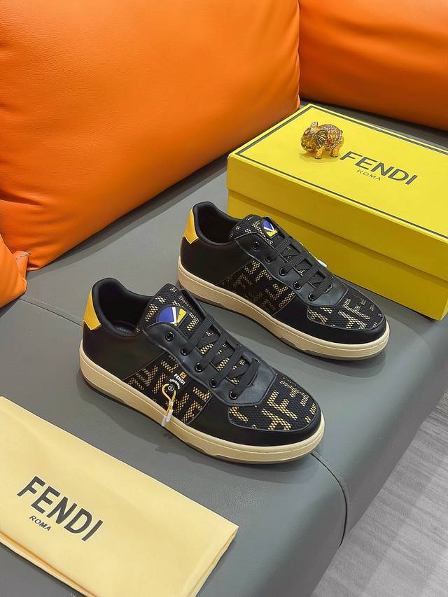 商品名称 Fendi 芬迪 正规码数 38-44 休闲鞋 商品材料 精选 进口网布鞋面，柔软羊皮内里；原厂大底。