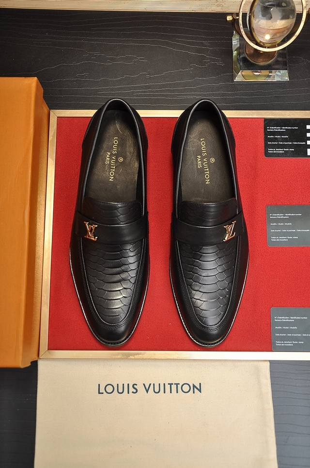 出厂价 Louis Vuitton 牛皮内里 新款牛皮lv正装鞋专柜一比一制作原单品质、进口牛皮鞋面全牛皮内里原单原版橡胶大底、｛高品质看得见｝码数 38-45