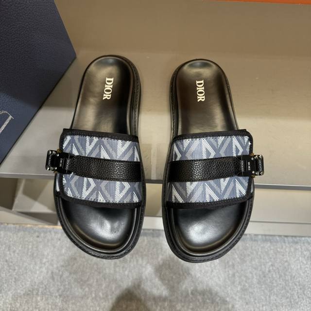 实价 码数38-45 Dior迪奥 最新款h-Town 系列 Oblique 厚底 拖鞋 凉鞋 原版购入开发 做货 这款 Dior H-Town 凉鞋致敬运动风