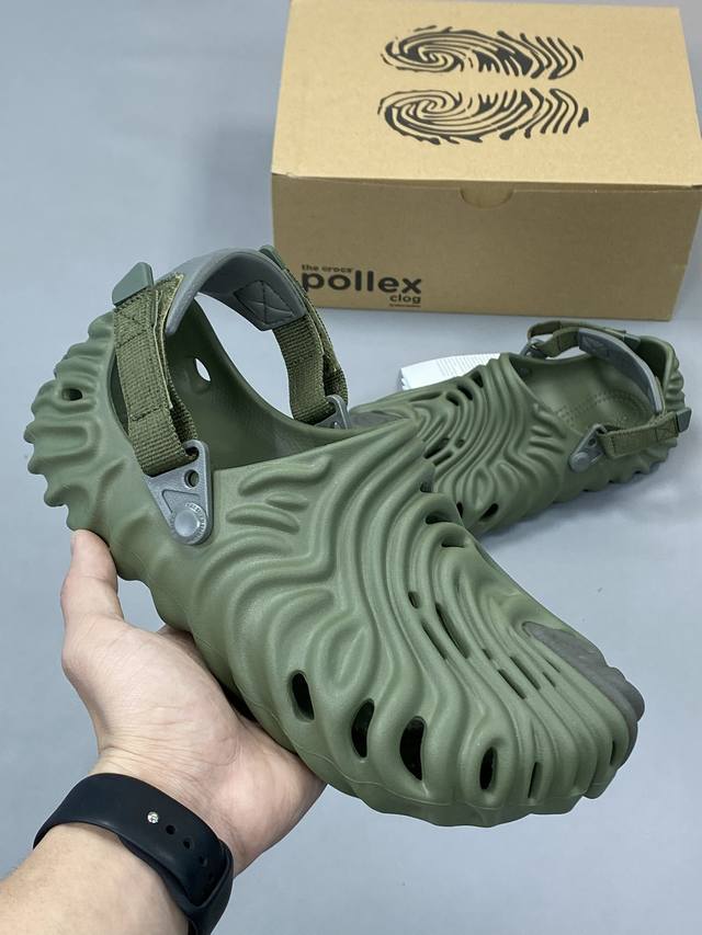当天现货 Crocs 卡骆驰 是全球创新休闲男、女、童鞋的出色品牌。 Crocs秉承核心的塑模鞋履工艺，推出了适宜四季的丰富休闲鞋品。所有crocs鞋款均采用c