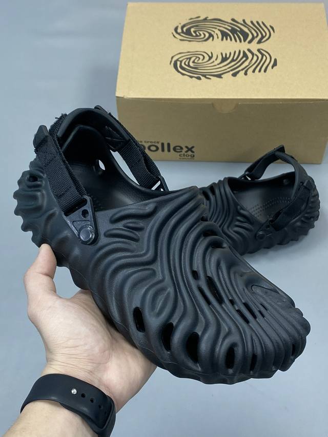 当天现货 Crocs 卡骆驰 是全球创新休闲男、女、童鞋的出色品牌。 Crocs秉承核心的塑模鞋履工艺，推出了适宜四季的丰富休闲鞋品。所有crocs鞋款均采用c - 点击图像关闭