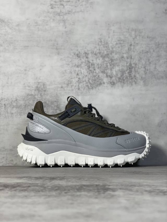 Moncler 蒙口 盟可睐 Trailgrip Gtx 减震抗撕裂户外运动鞋 Moncler能够将高端设计元素与全面实用性无缝融合，推出这款采用超级耐用的部件
