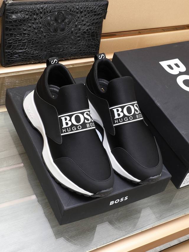 工厂价 Boss 同步新款 知名运动品牌新款隆重上市 以奢华高端设计出货 鞋面采用原版材料制作羊皮垫脚 皮质柔软上，脚绝对舒适鞋底全手工打造 时尚 高端品质 码
