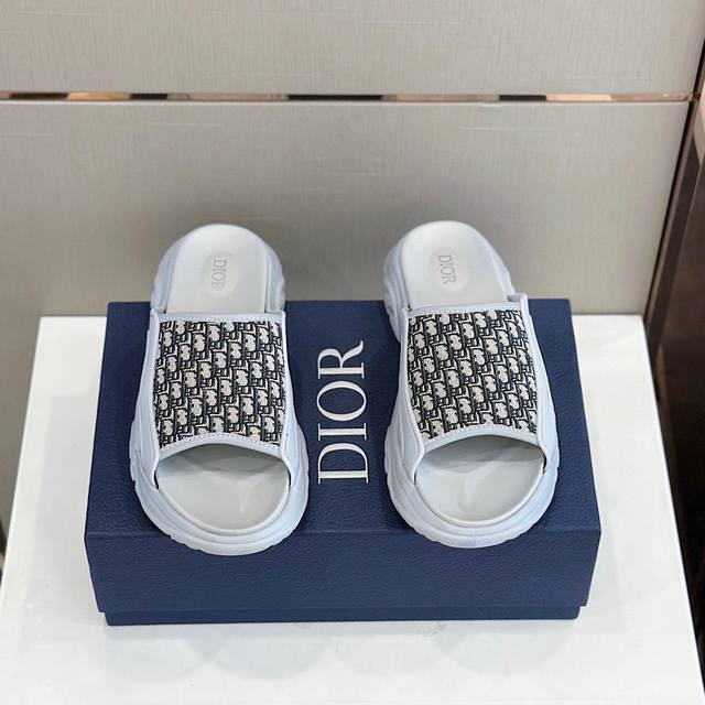 实价 Dior迪奥 最新款h-Town 系列 Oblique 厚底 拖鞋 凉鞋，码数38-45 原版购入开发 做货 这款 Dior H-Town 凉鞋致敬运动风