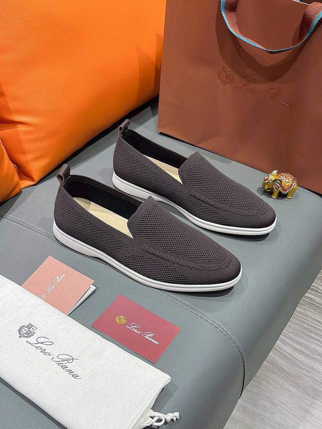 商品名称：Loro Piana Lp 正规码数 38-44 休闲鞋 商品材料：精选 网布鞋面，舒适羊皮内里 ；原厂大底。